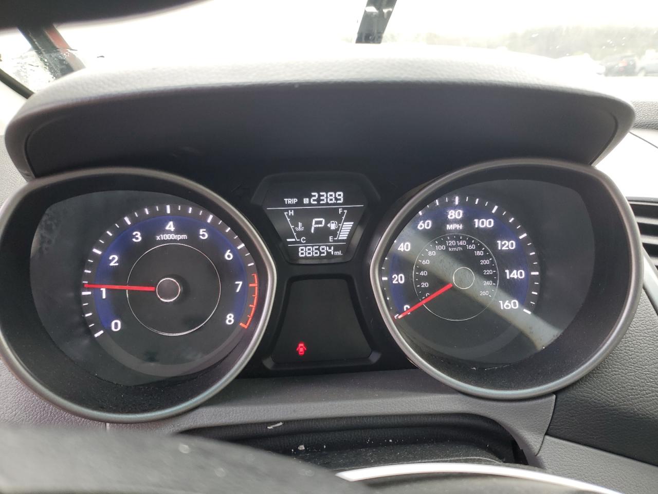 2015 Hyundai Elantra - Image 9