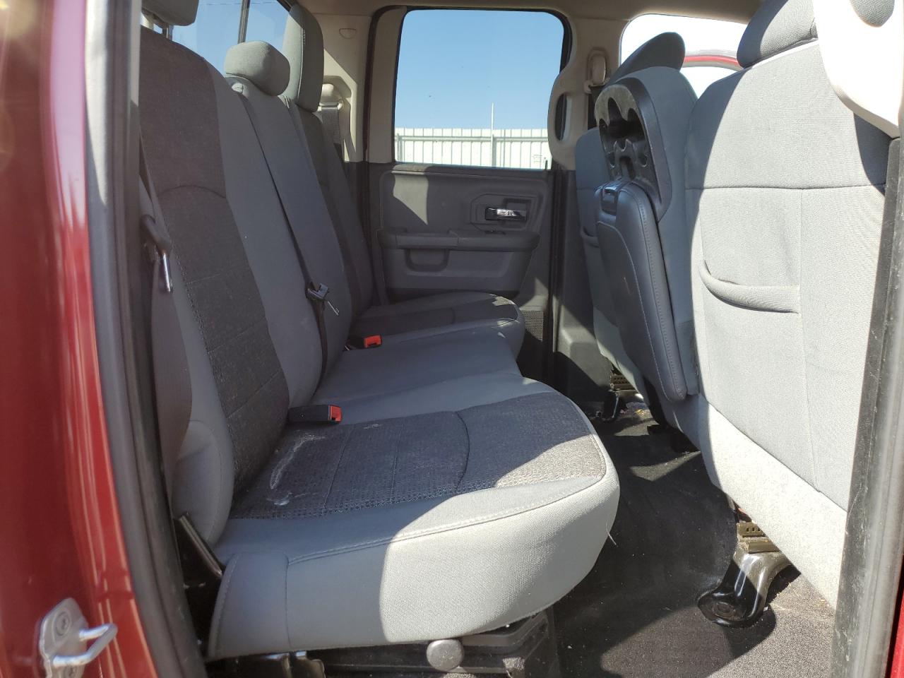 2014 RAM 1500 - Image 10