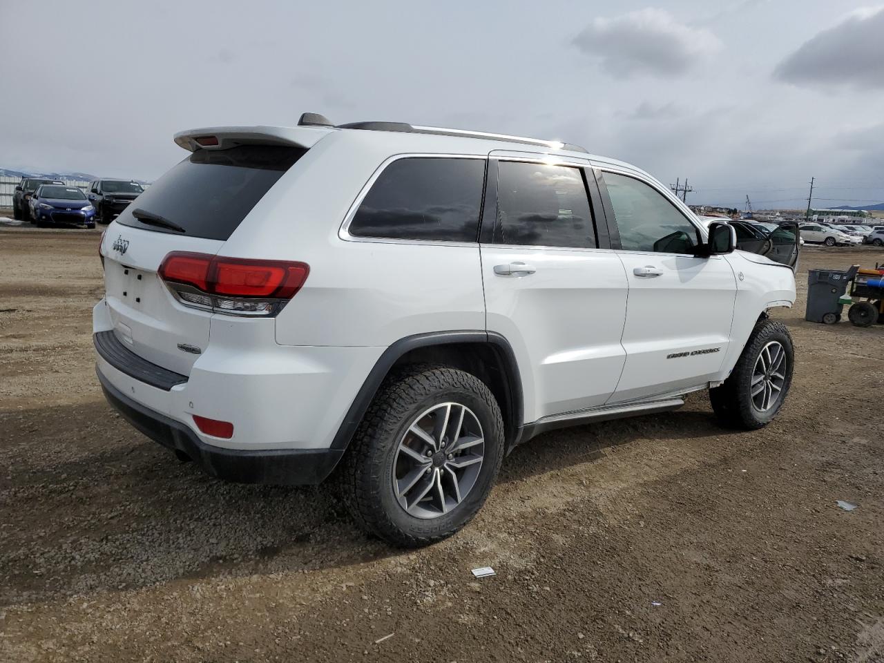 2020 Jeep Grand Cherokee - Image 3