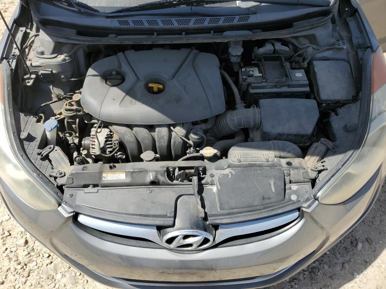 2013 Hyundai Elantra - Image 11
