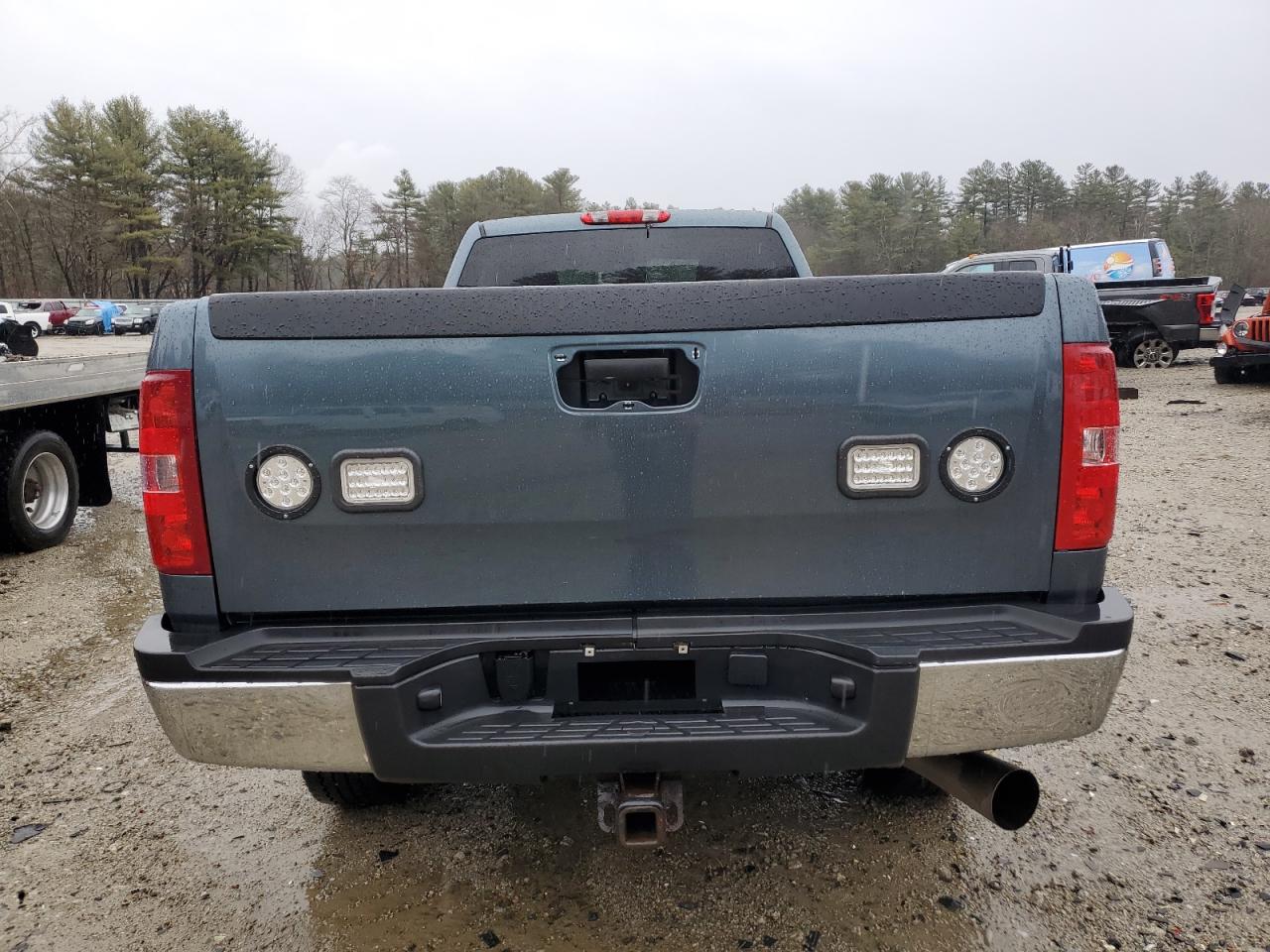 2009 Chevrolet Silverado - Image 6