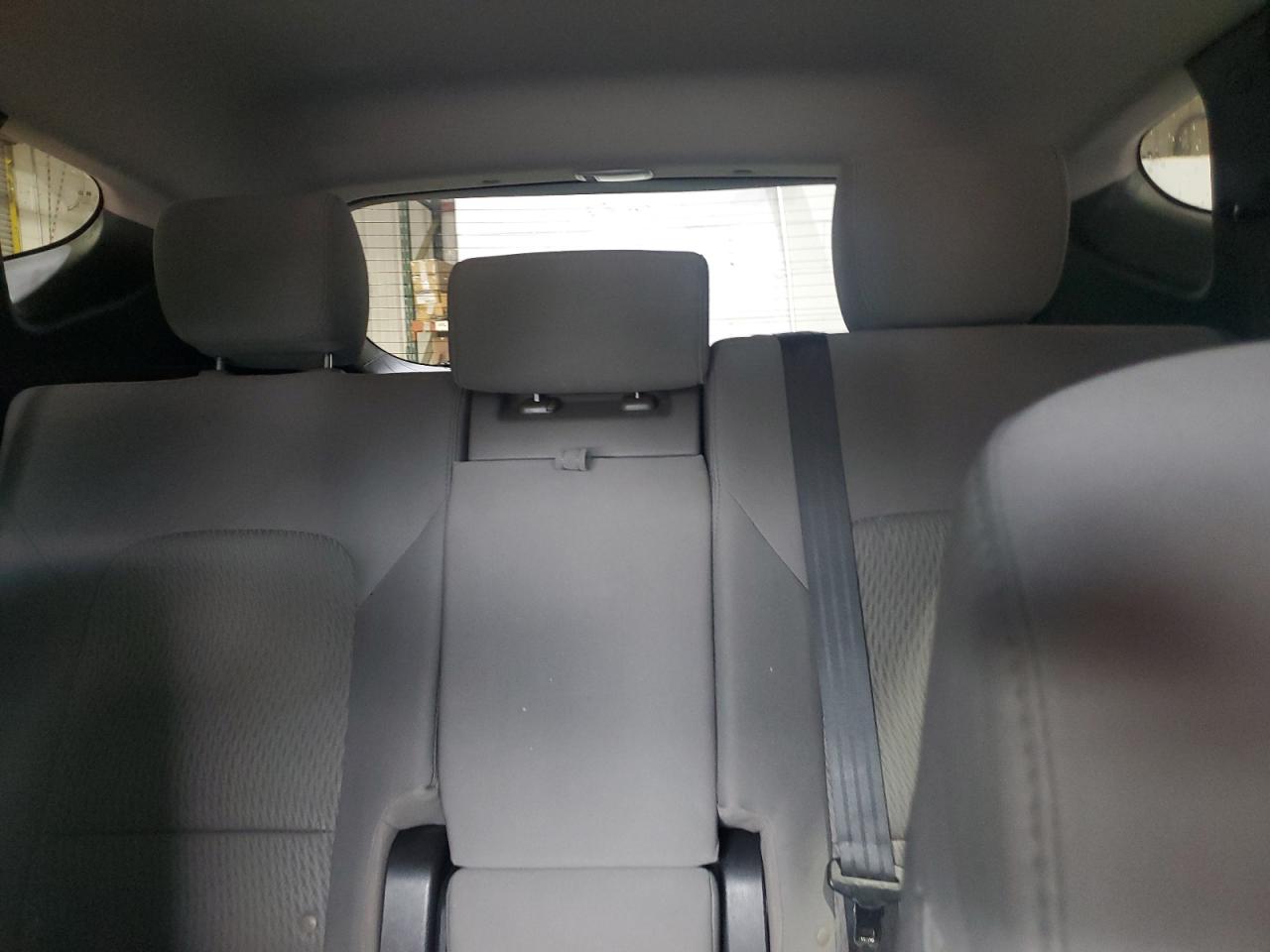 2016 Hyundai Santa Fe - Image 10