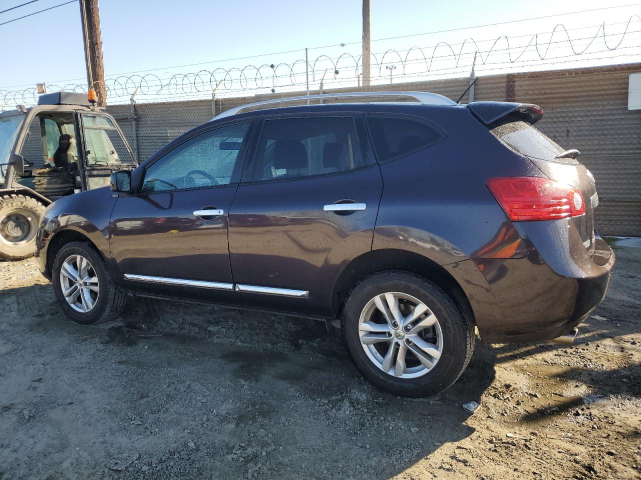 2013 Nissan Rogue - Image 2