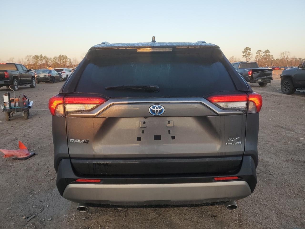 2024 Toyota RAV 4 - Image 6