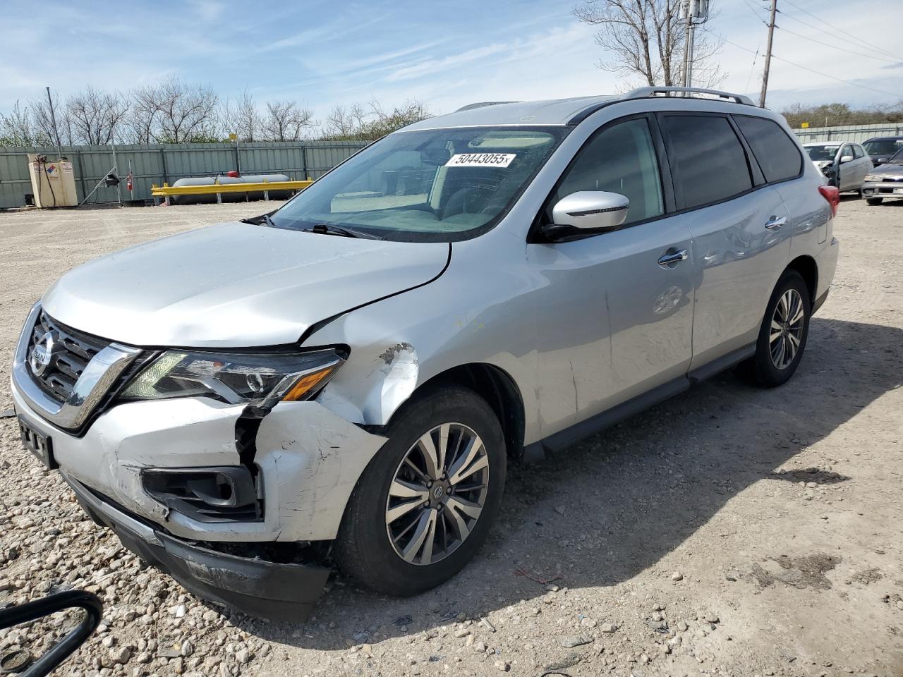 2020 Nissan Pathfinder Sv for Sale in Kansas City, KS - Front End