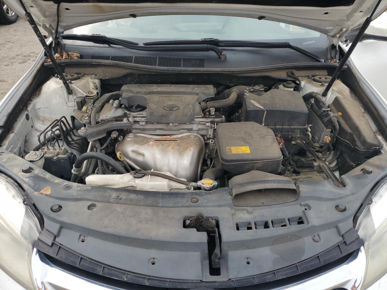 2015 Toyota Camry - Image 12