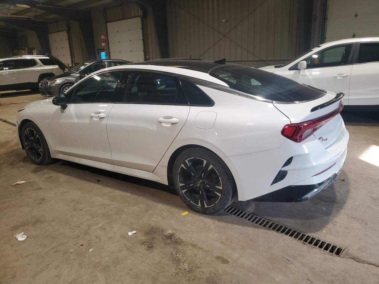 2021 Kia K5 - Image 2