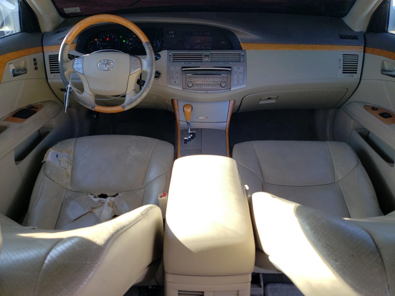 2006 Toyota Avalon - Image 8