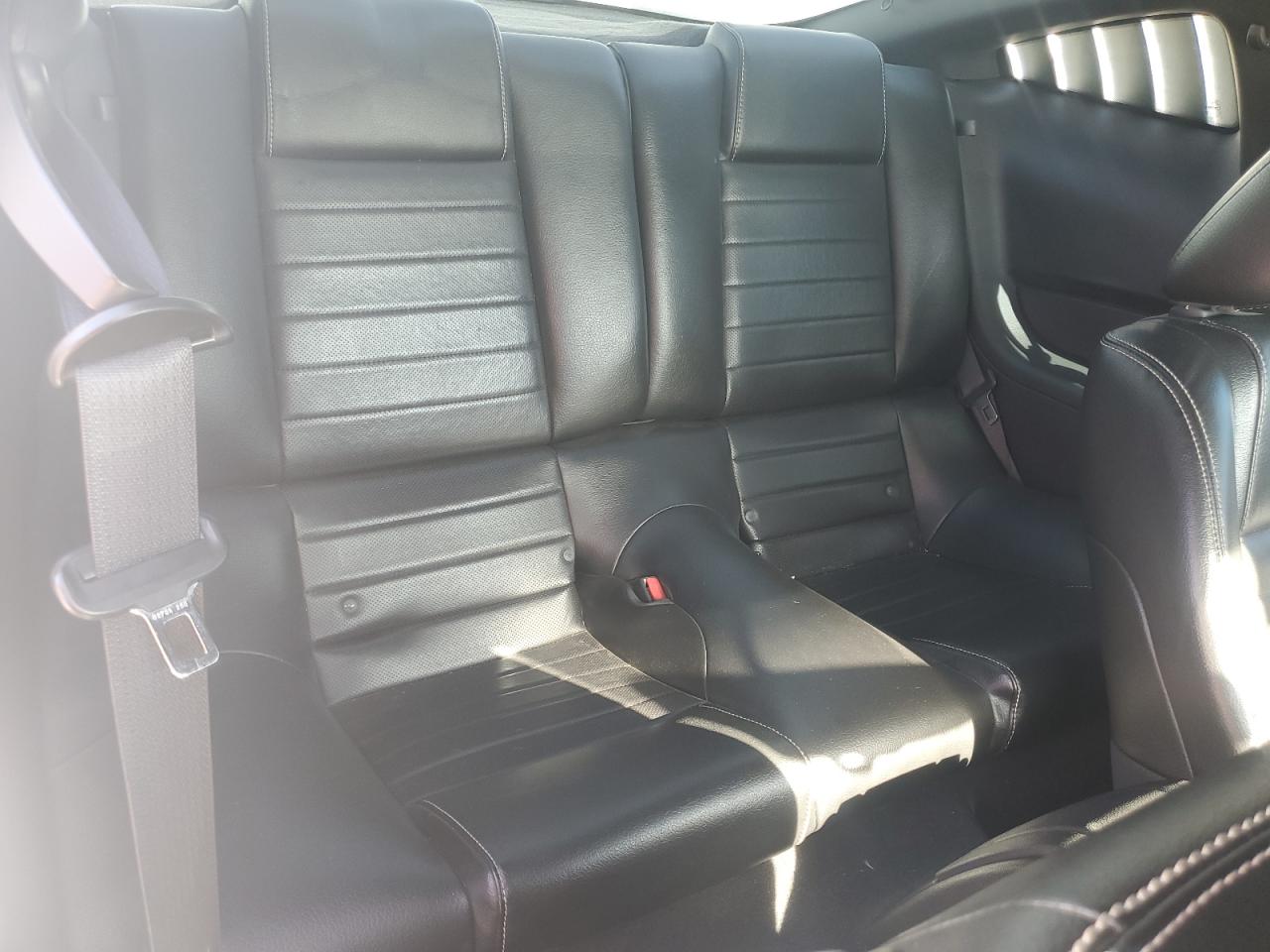 2010 Ford Mustang - Image 10