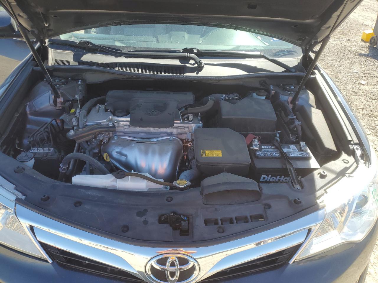 2013 Toyota Camry - Image 11