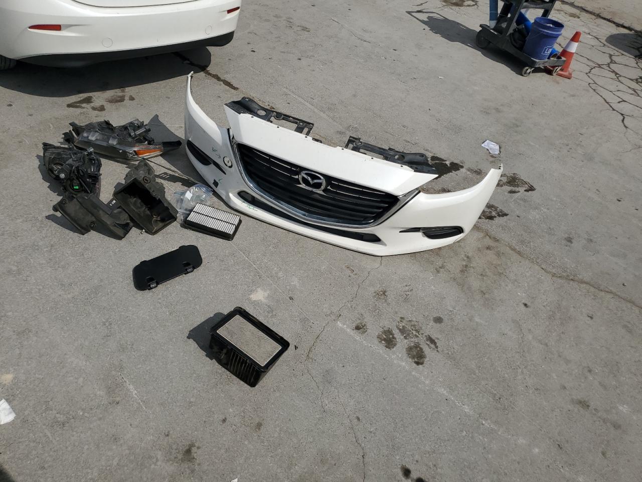 2017 Mazda 3 - Image 12