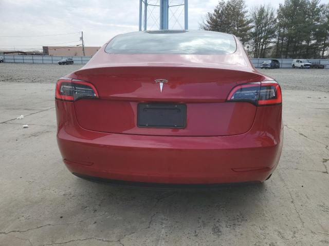  TESLA MODEL 3 2022 Czerwony