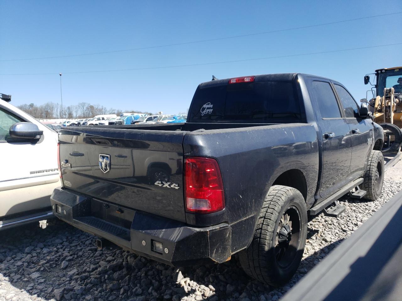 2015 RAM 1500 - Image 3
