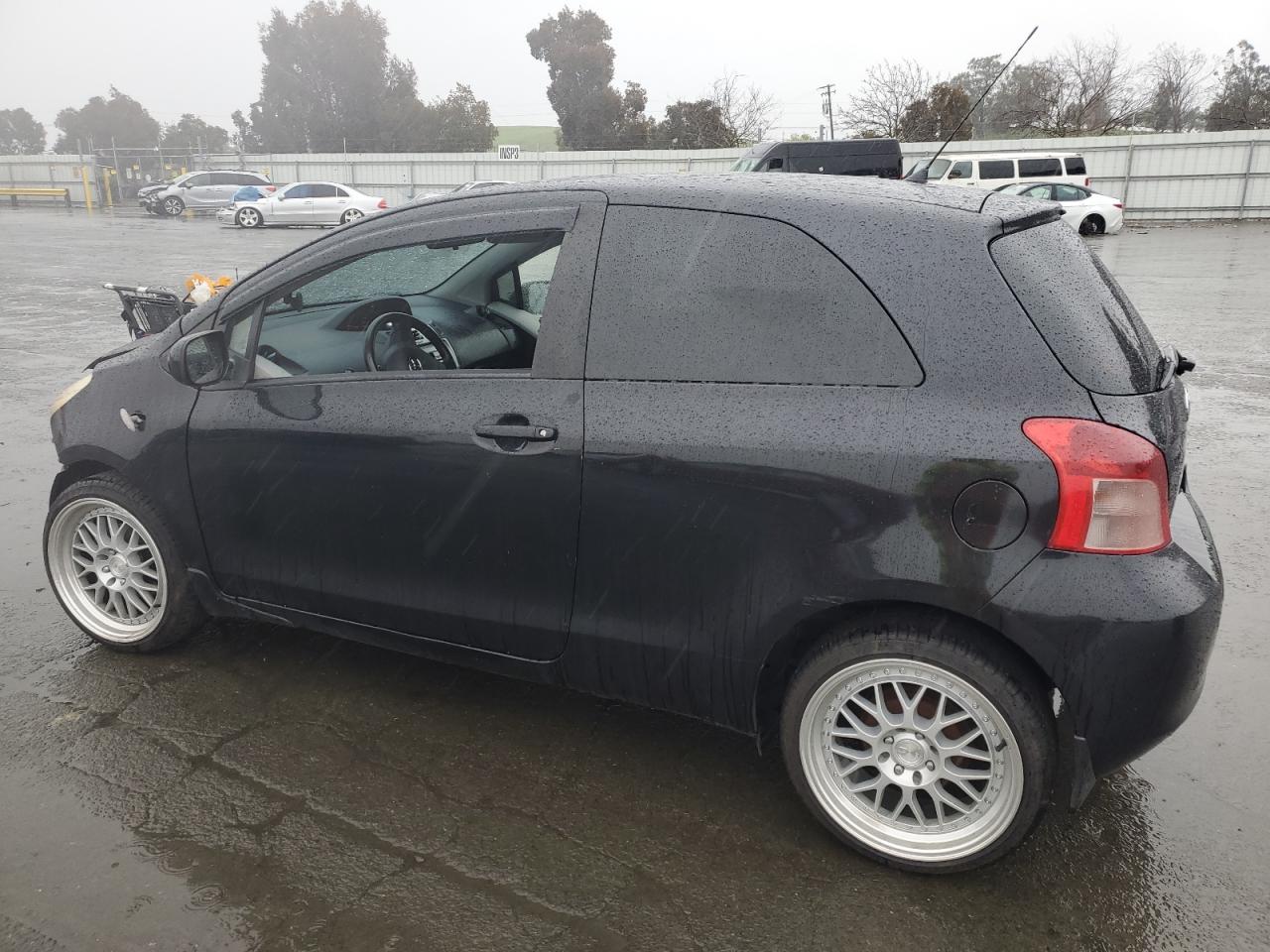 2008 Toyota Yaris - Image 2