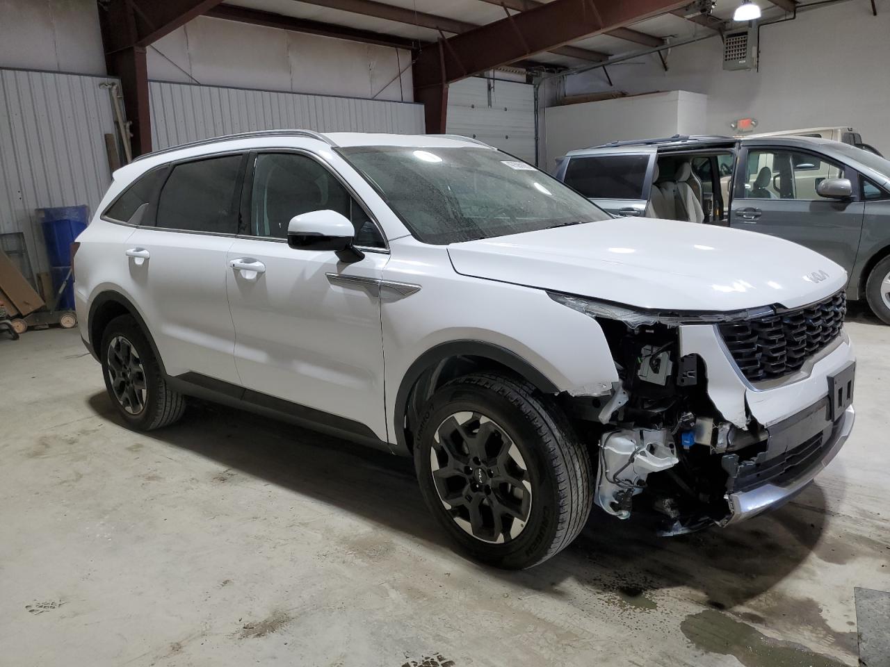 2024 Kia Sorento - Image 4