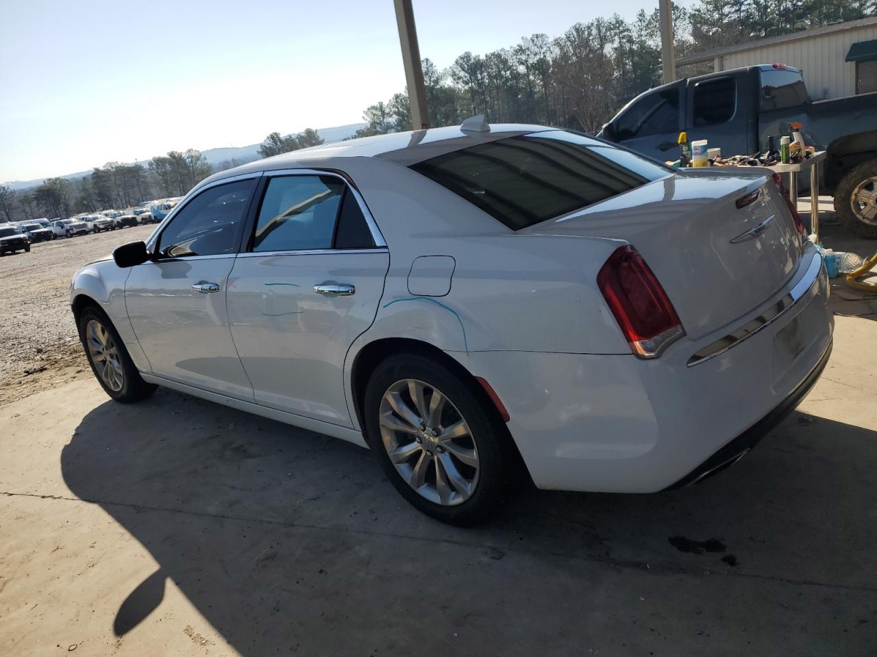 2019 Chrysler 300 - Image 2