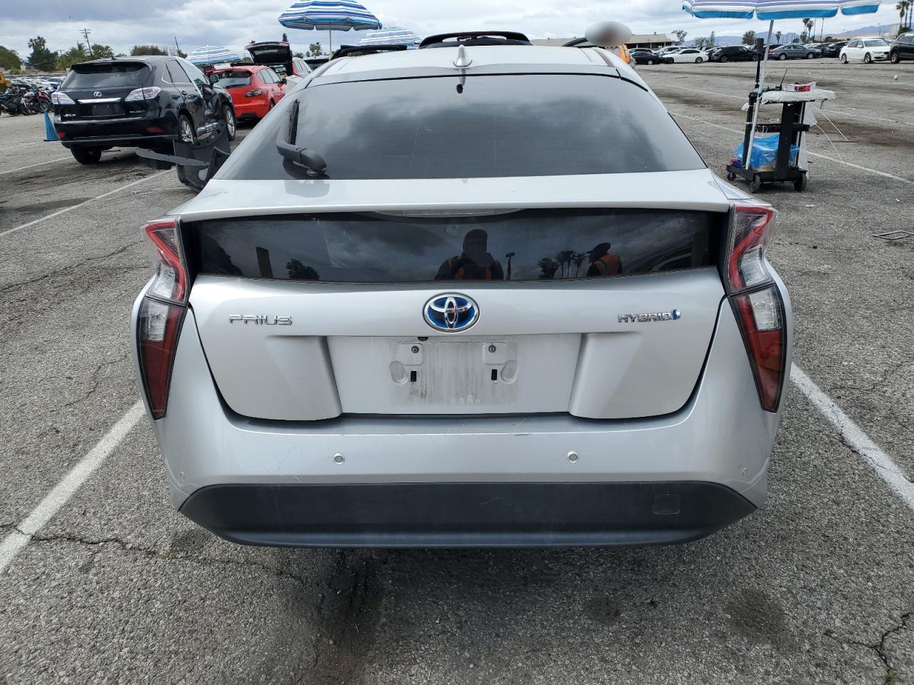 2018 Toyota Prius - Image 6