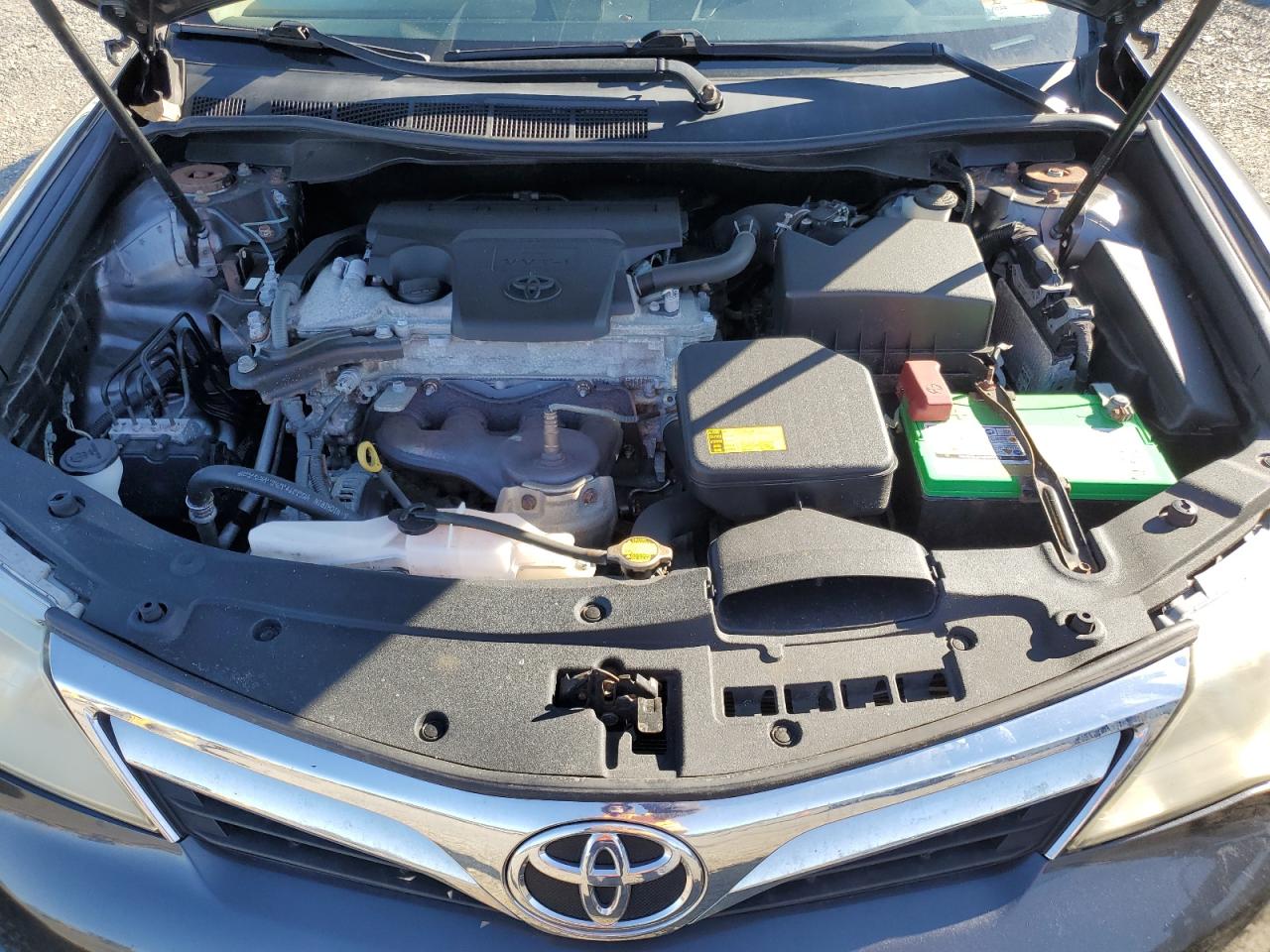 2013 Toyota Camry - Image 12
