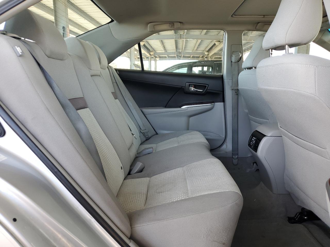 2014 Toyota Camry - Image 10