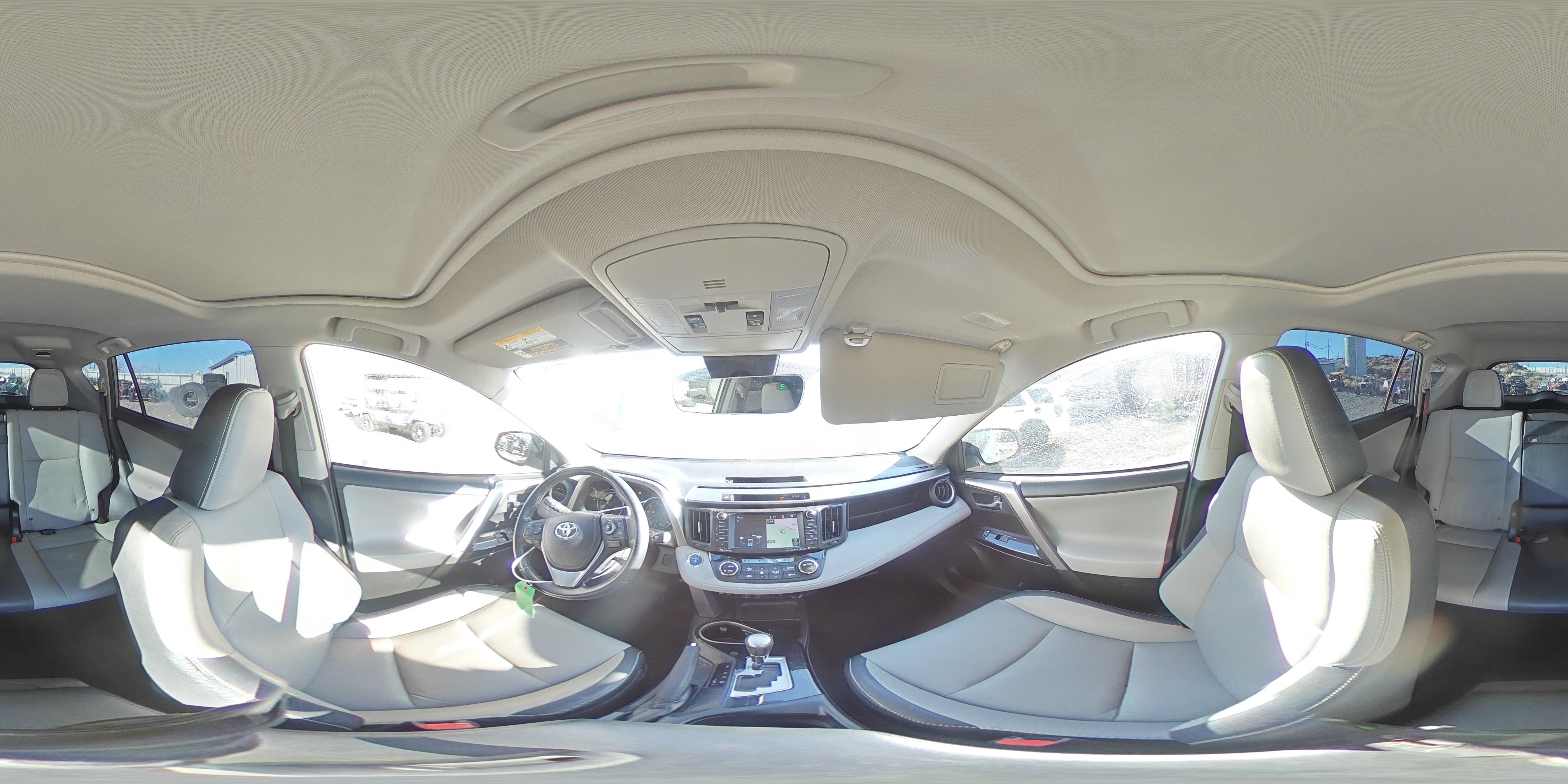 2018 Toyota RAV 4 - Image 16