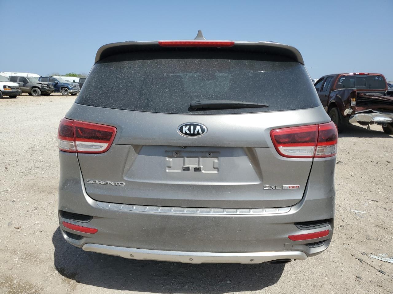 2016 Kia Sorento - Image 6