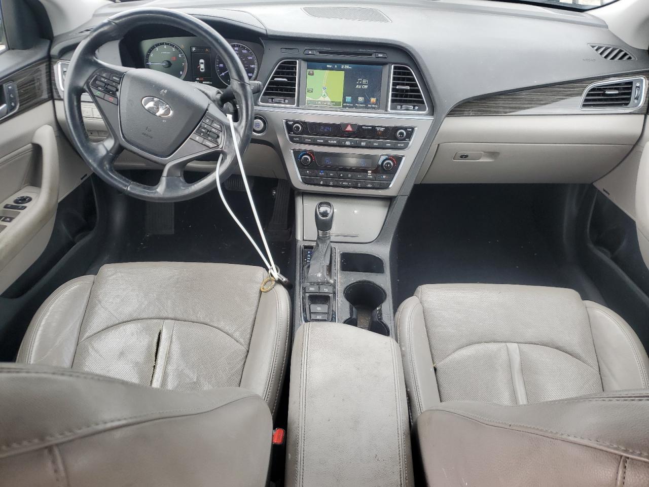 2015 Hyundai Sonata - Image 8