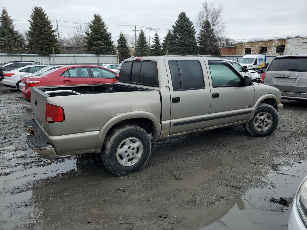 2004 Chevrolet S-10 Pickup - Image 3