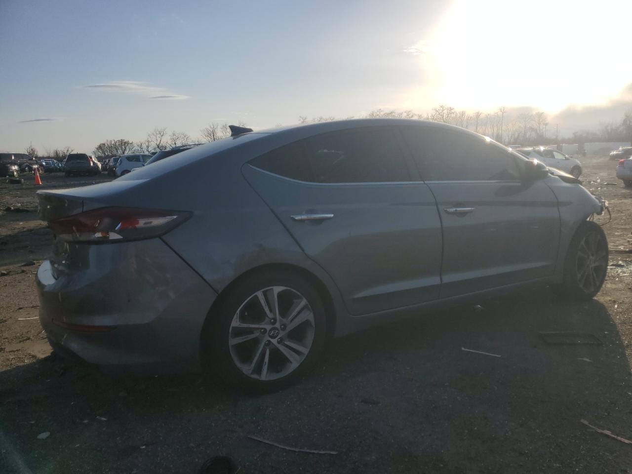 2017 Hyundai Elantra - Image 3