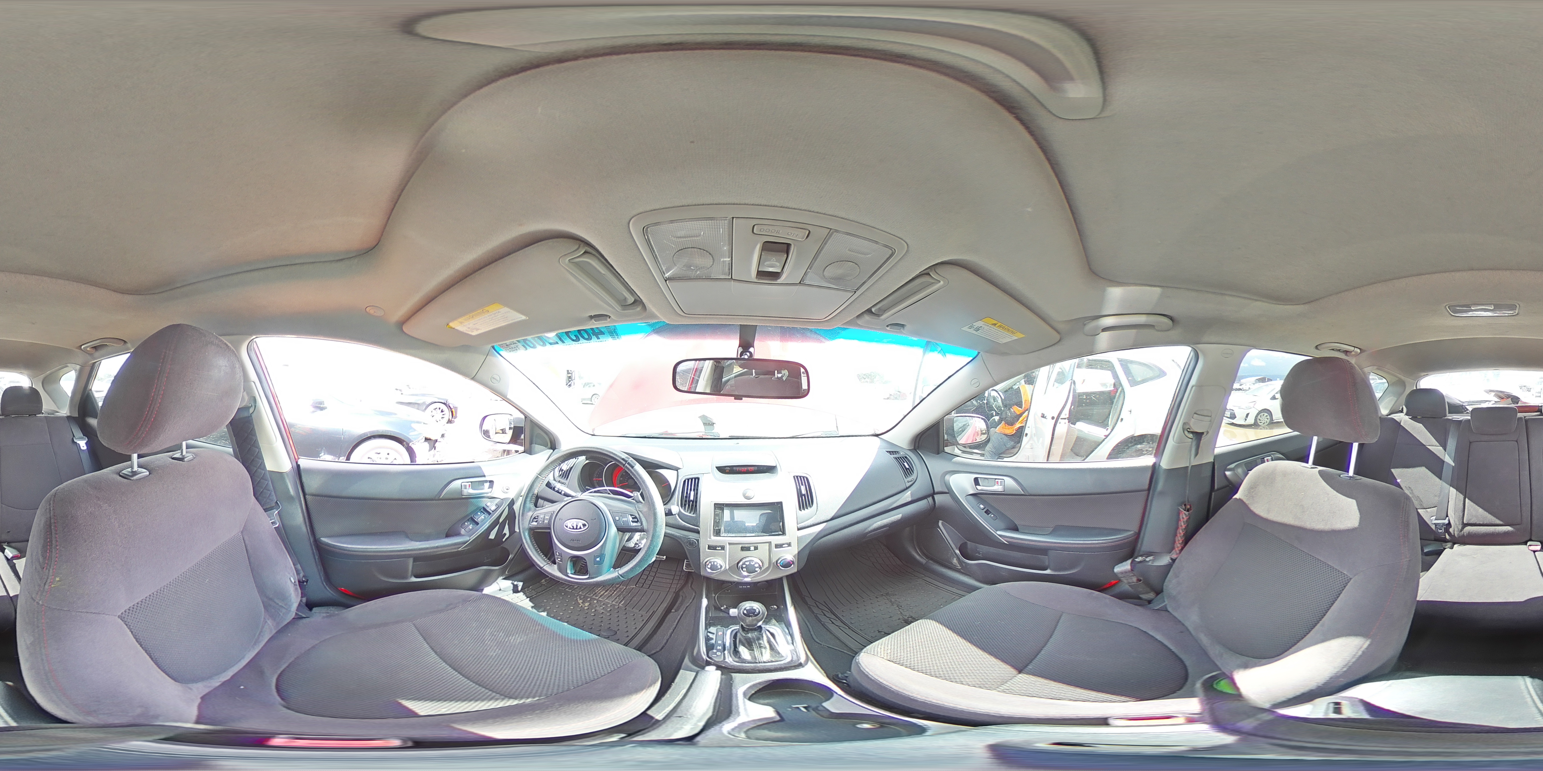 2011 Kia Forte - Image 13