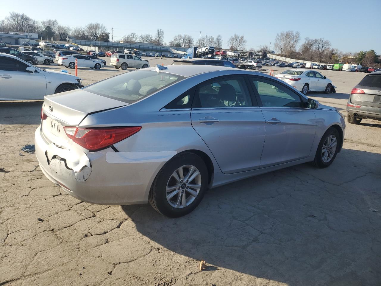 2012 Hyundai Sonata - Image 3