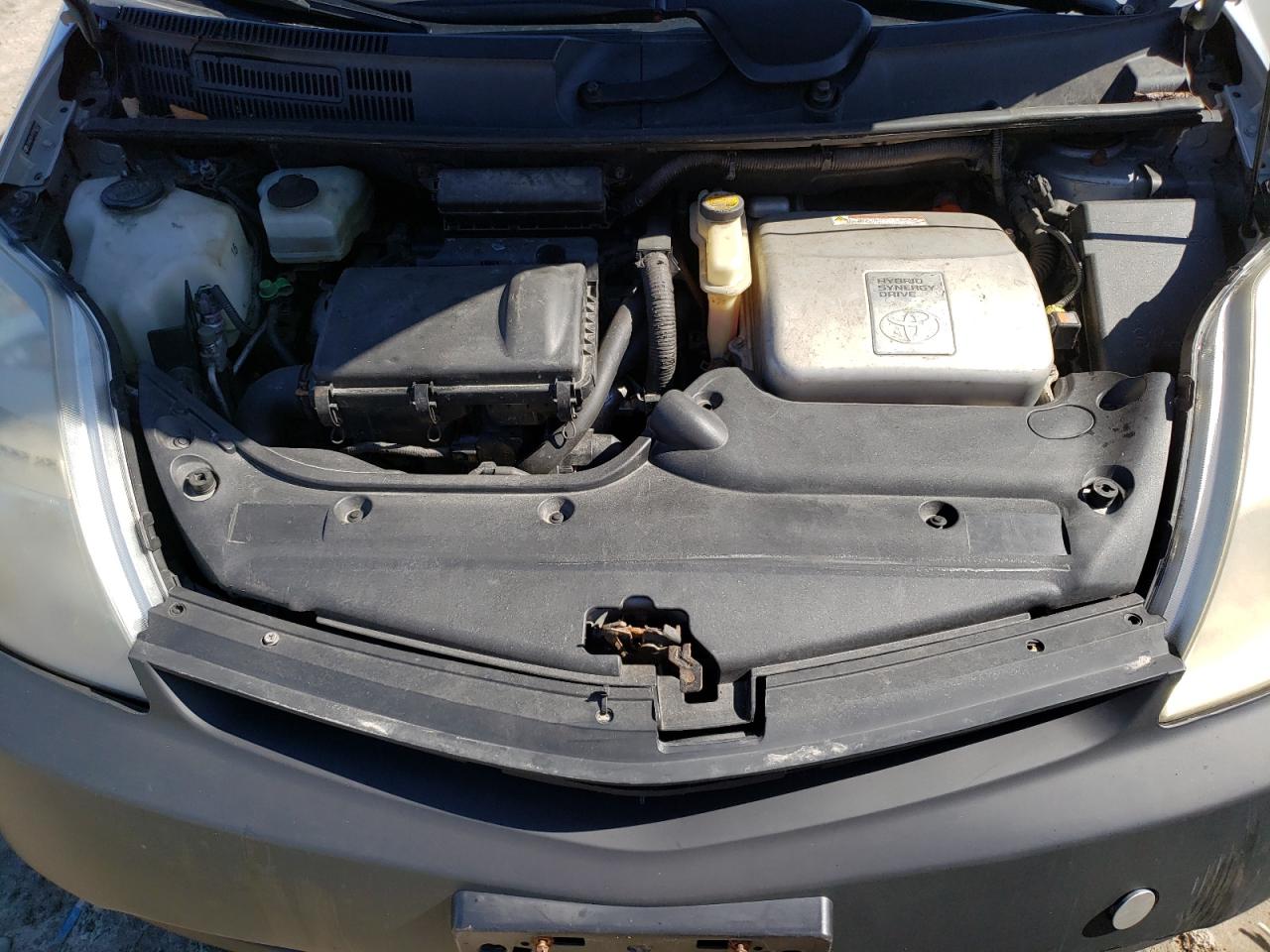 2005 Toyota Prius - Image 11