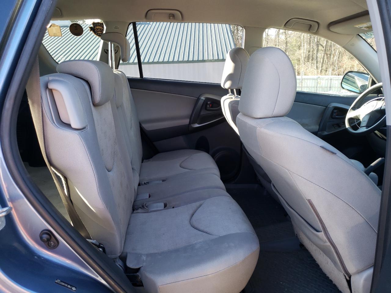 2010 Toyota RAV 4 - Image 11