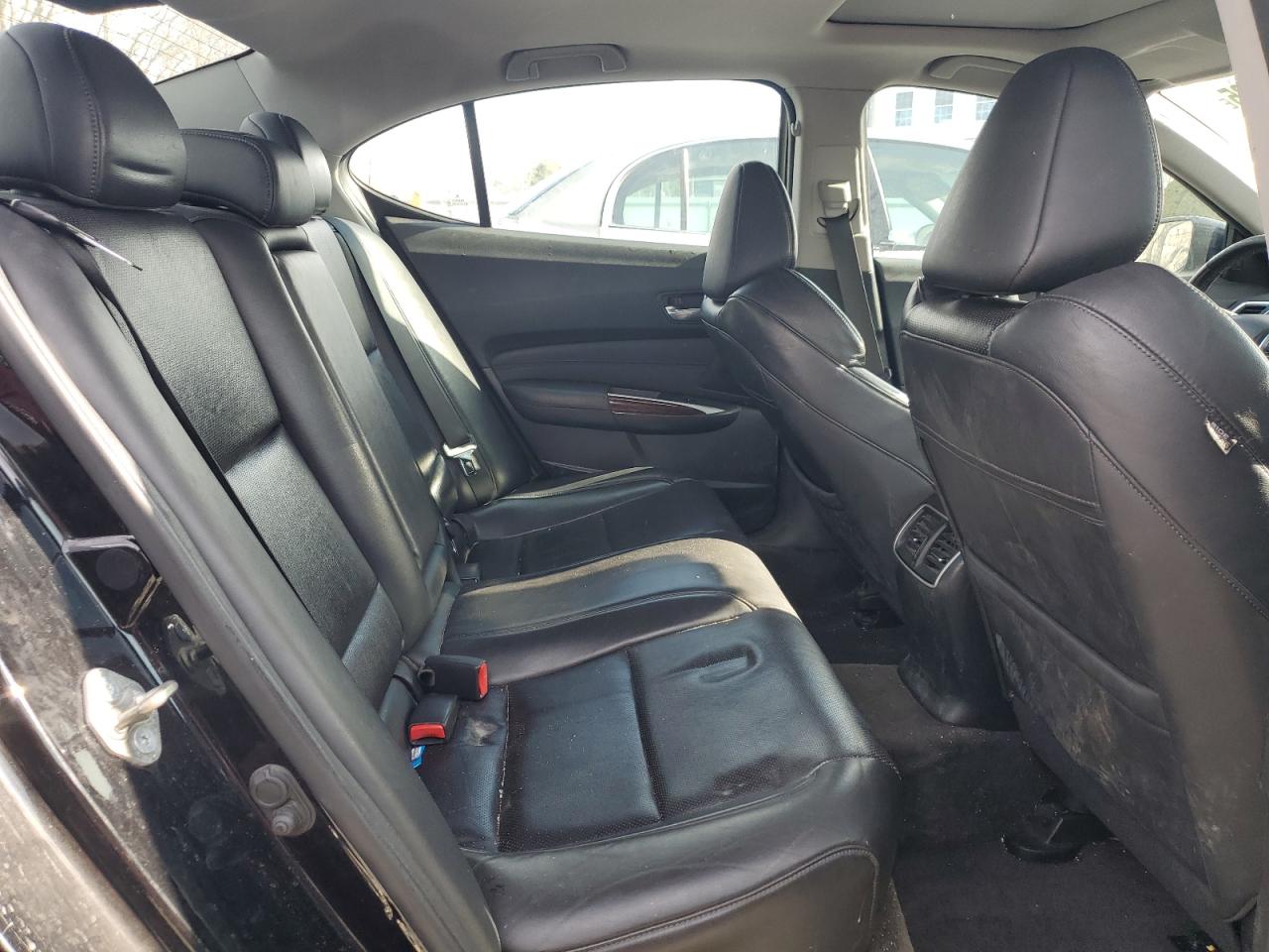 2015 Acura TLX - Image 10