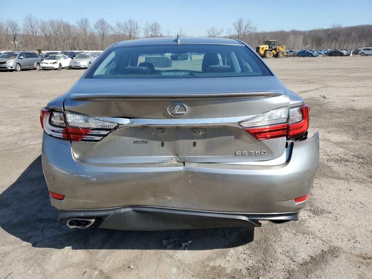 2016 Lexus ES - Image 6