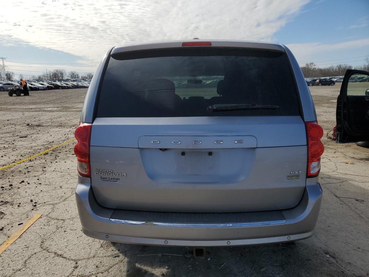 2014 Dodge Caravan - Image 6