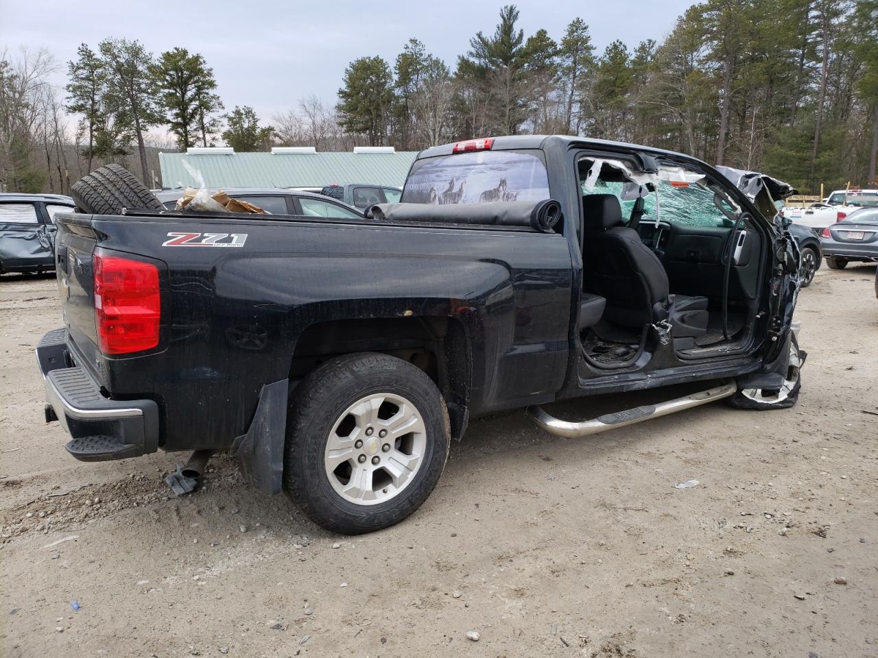 2015 Chevrolet Silverado - Image 3