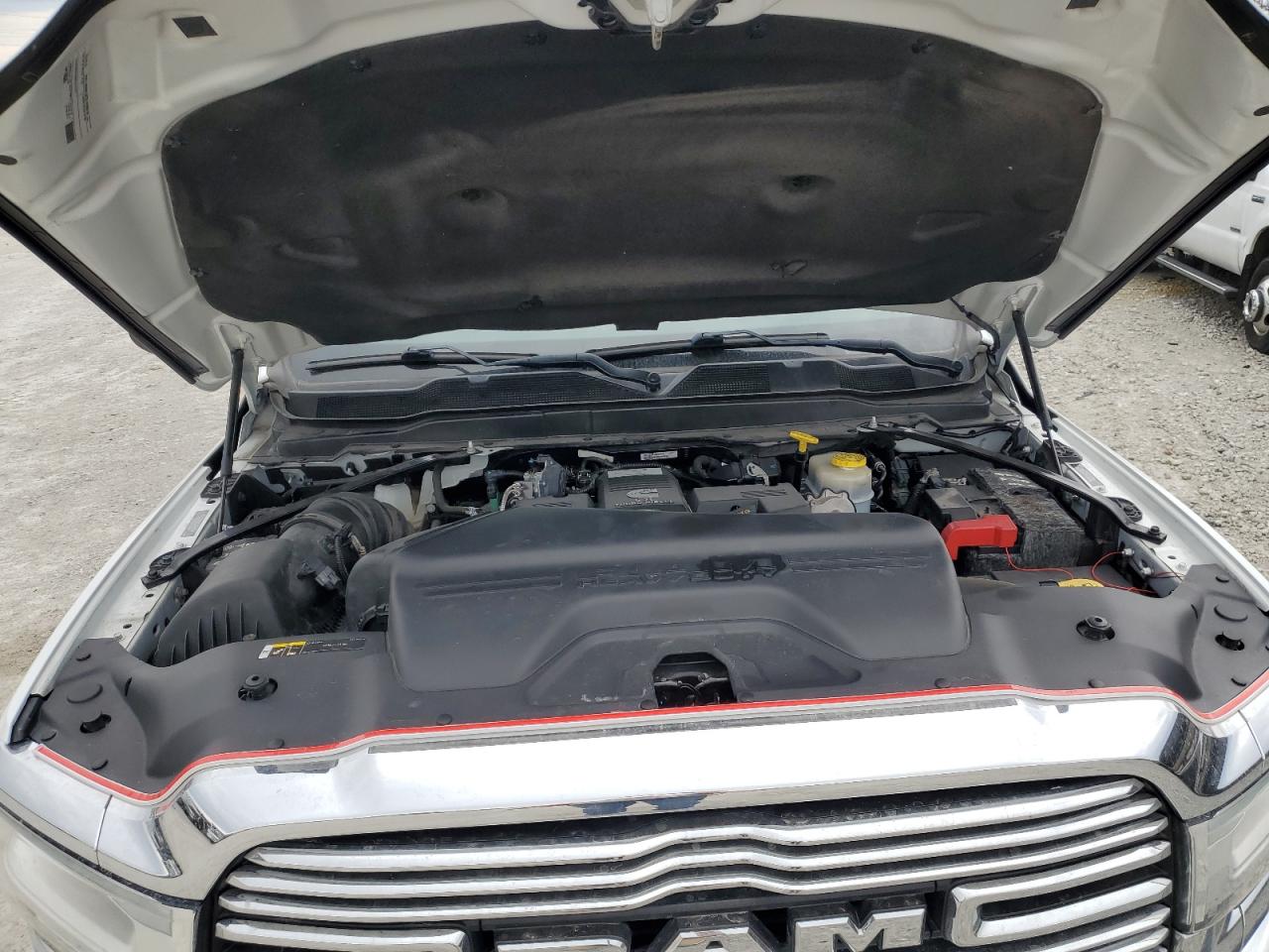 2019 RAM 3500 - Image 11