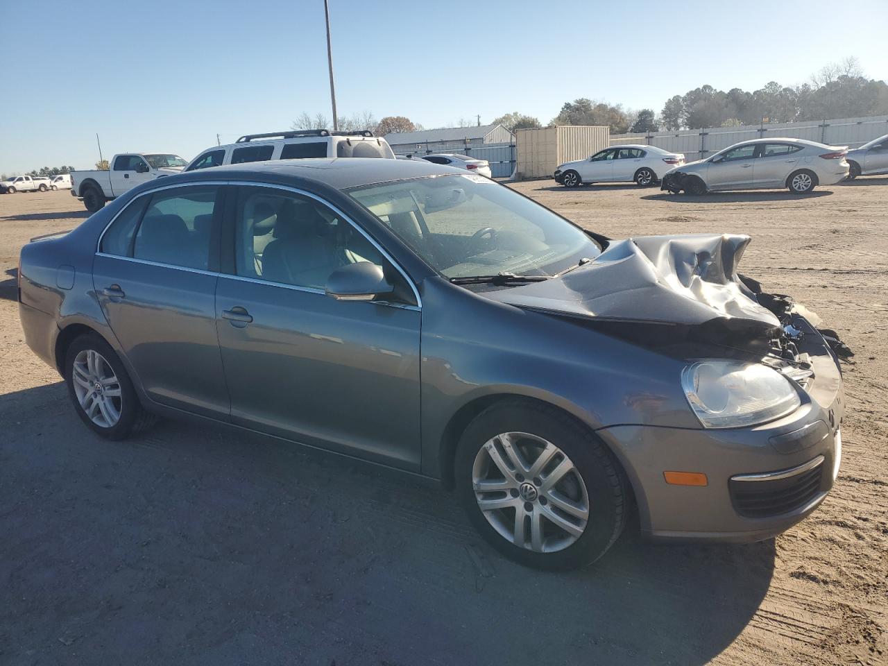 2010 Volkswagen Jetta - Image 4