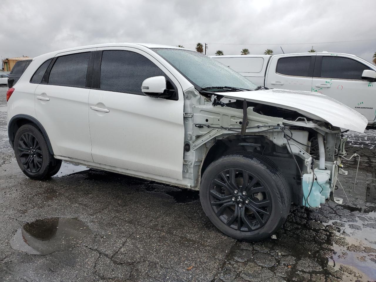 2017 Mitsubishi Outlander - Image 4