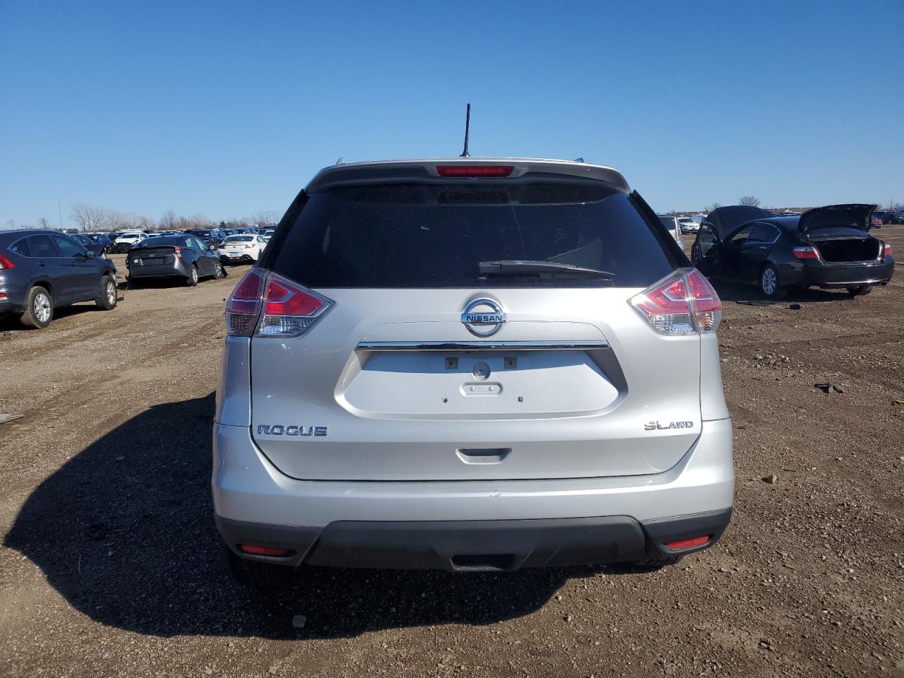 2015 Nissan Rogue - Image 6