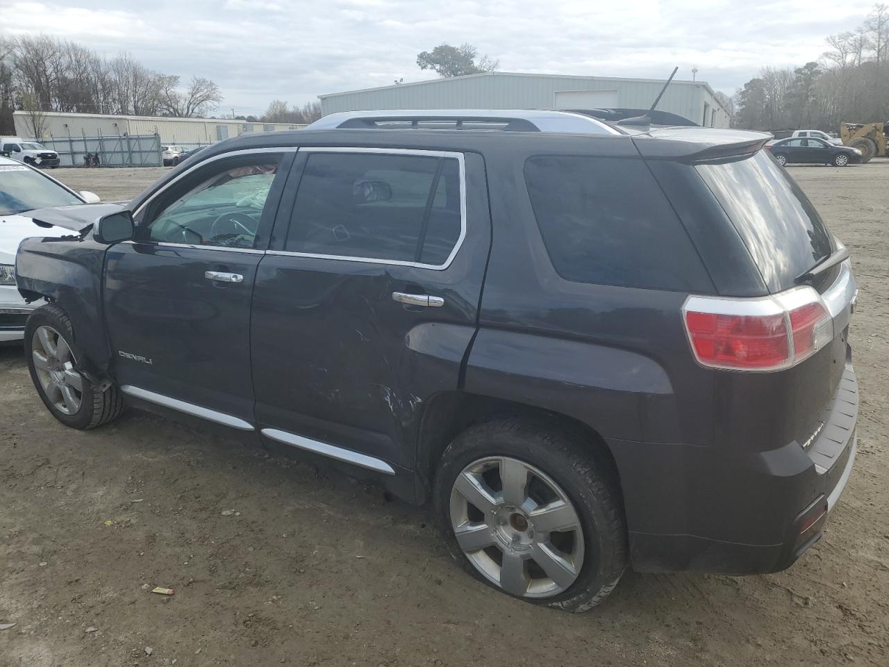 2014 GMC Terrain - Image 2