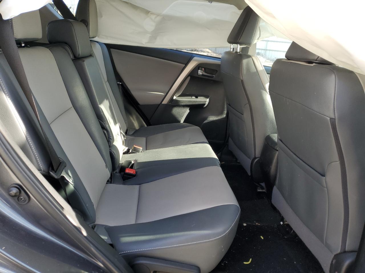 2015 Toyota RAV 4 - Image 11