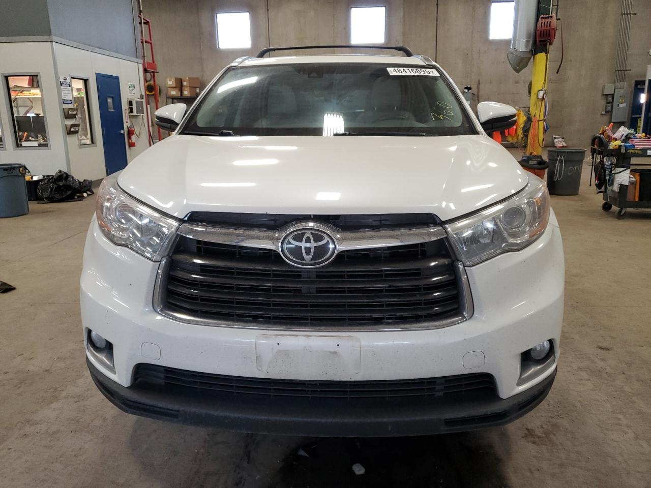 2016 Toyota Highlander - Image 5