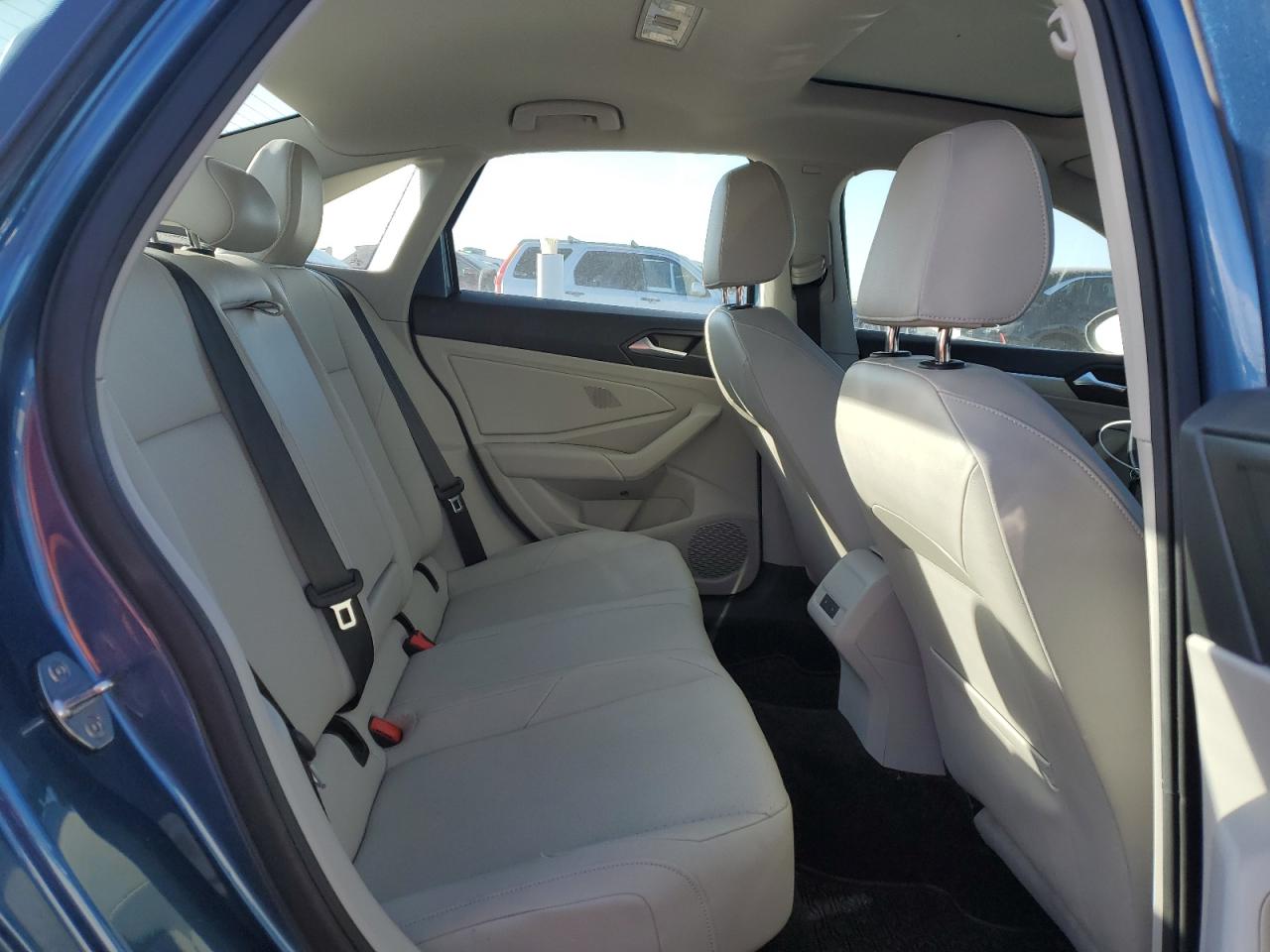 2019 Volkswagen Jetta - Image 10