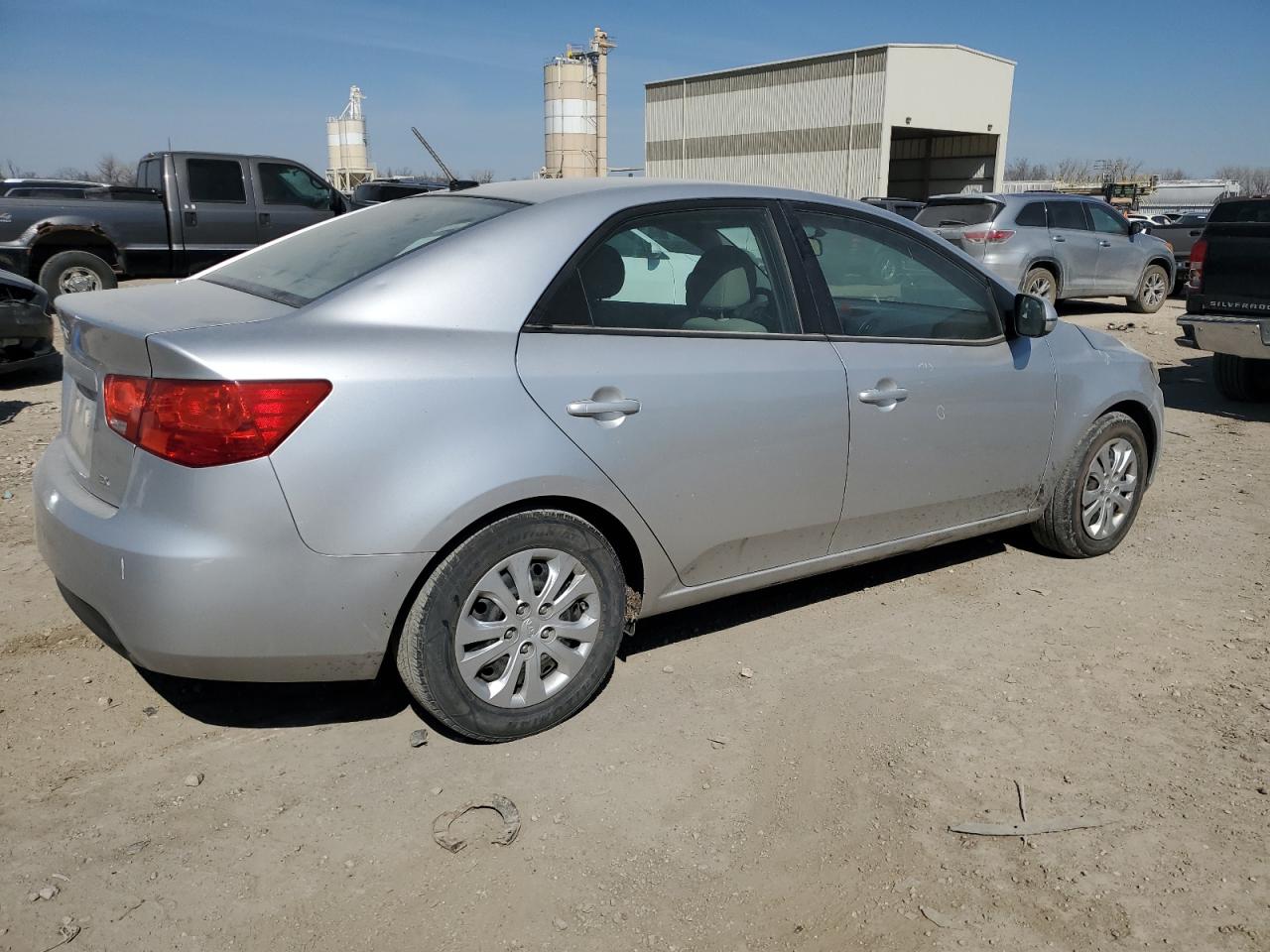 2013 Kia Forte - Image 3
