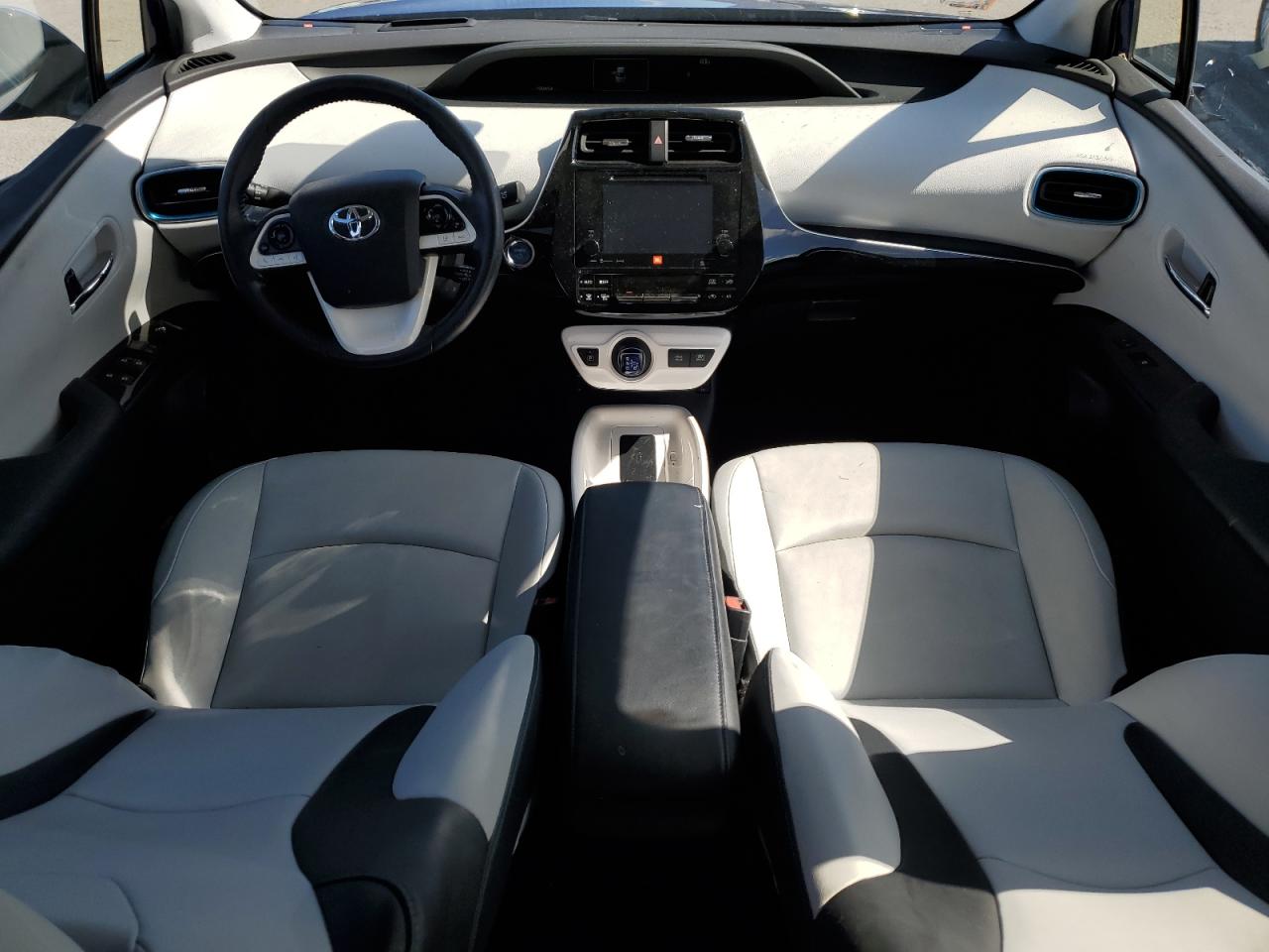 2016 Toyota Prius - Image 8