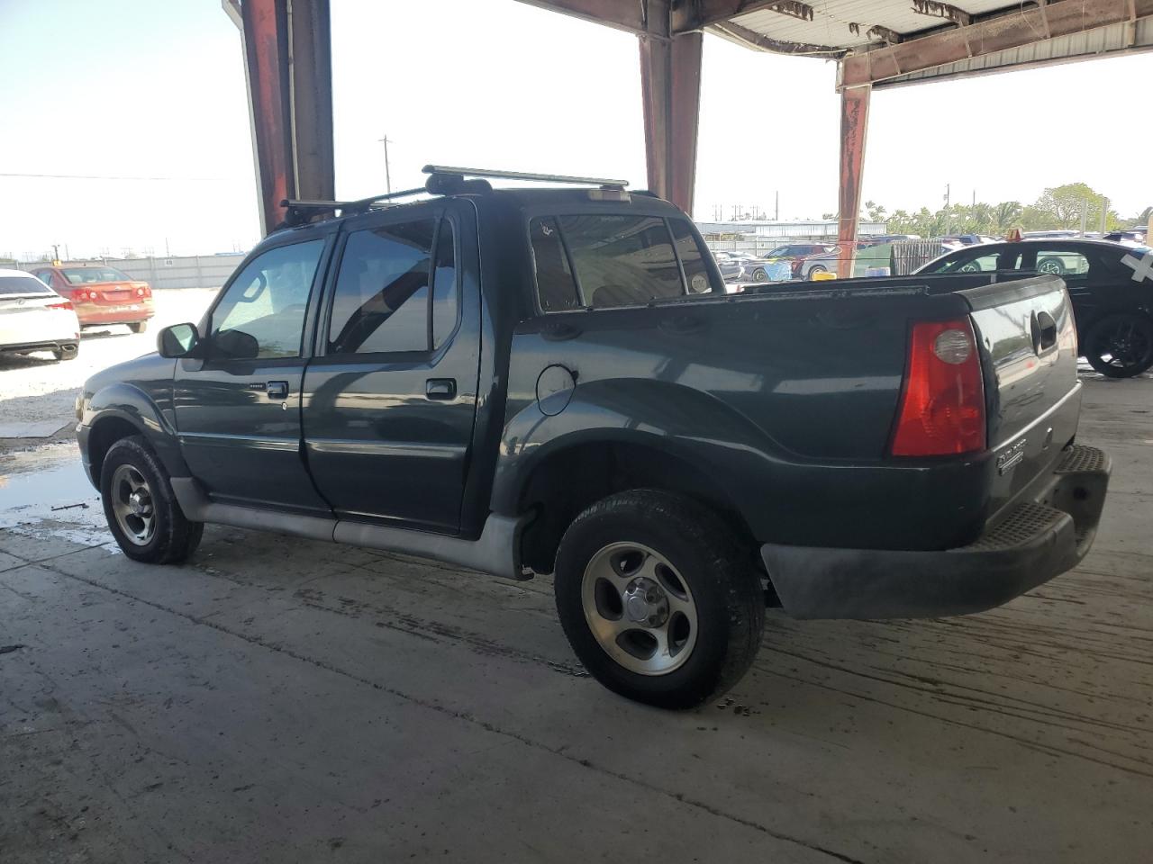 2004 Ford Explorer - Image 2