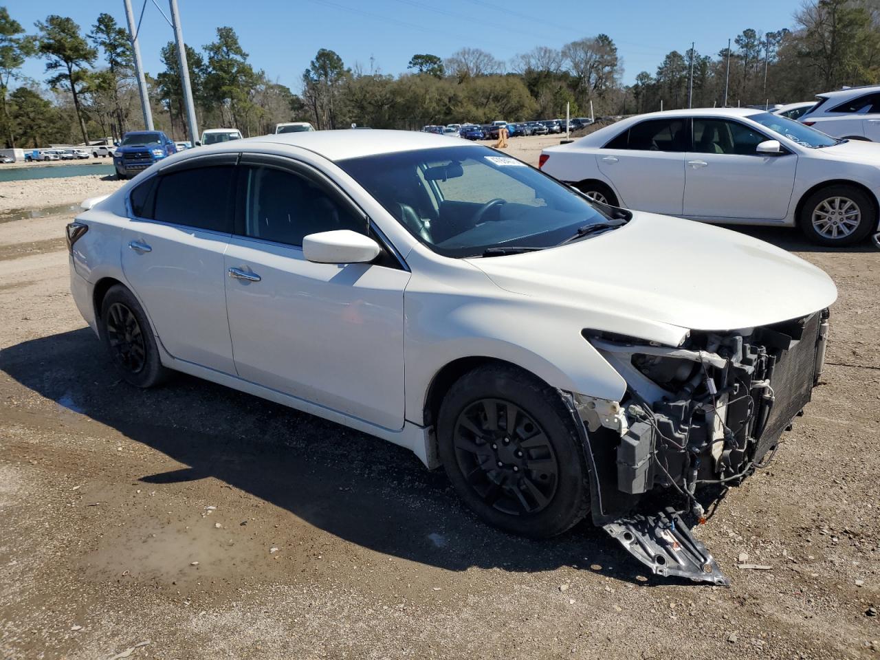2015 Nissan Altima - Image 4