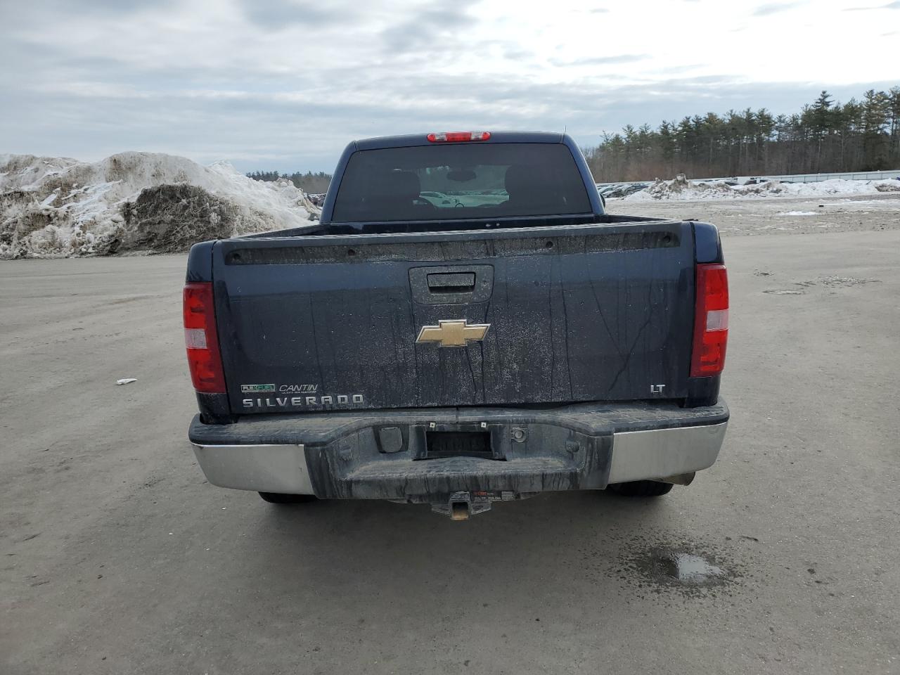2011 Chevrolet Silverado - Image 6