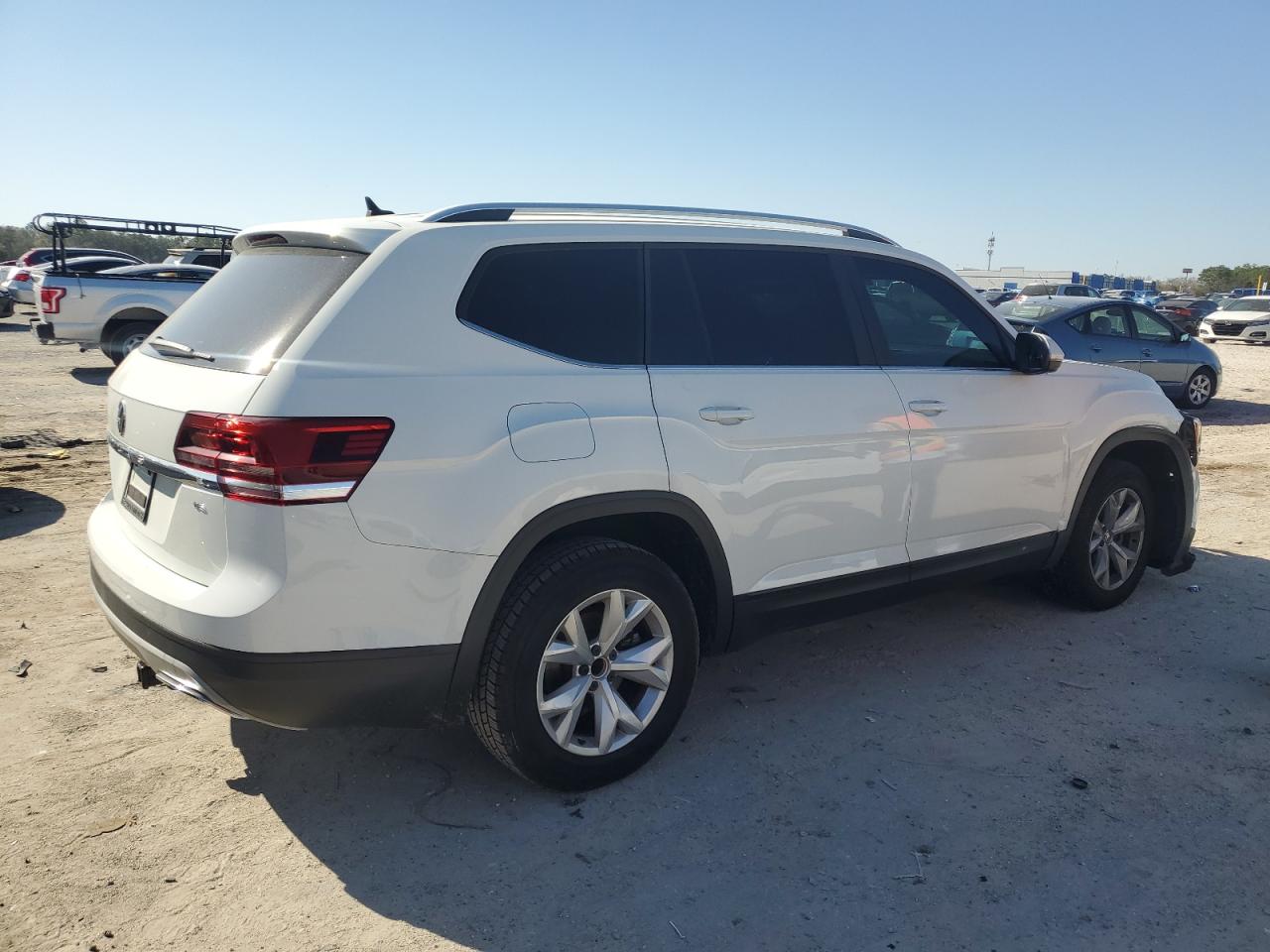 2018 Volkswagen Atlas - Image 3